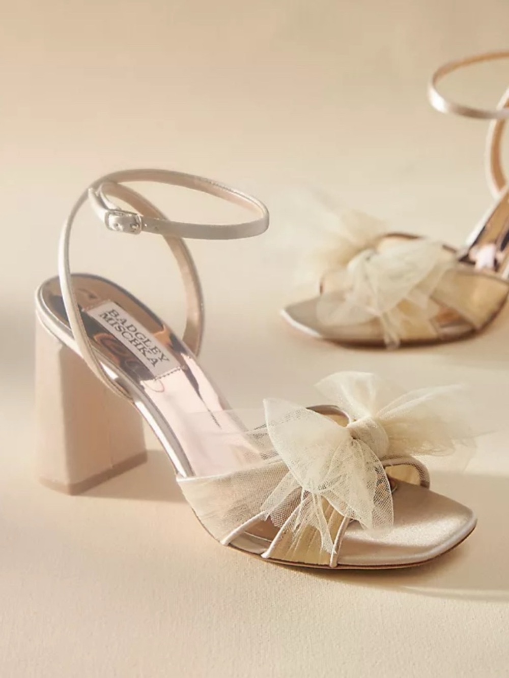 Badgley Mischka Tess Women’s Tulle Bow Block Heels Pearl Nude Size 7.5 Sandals